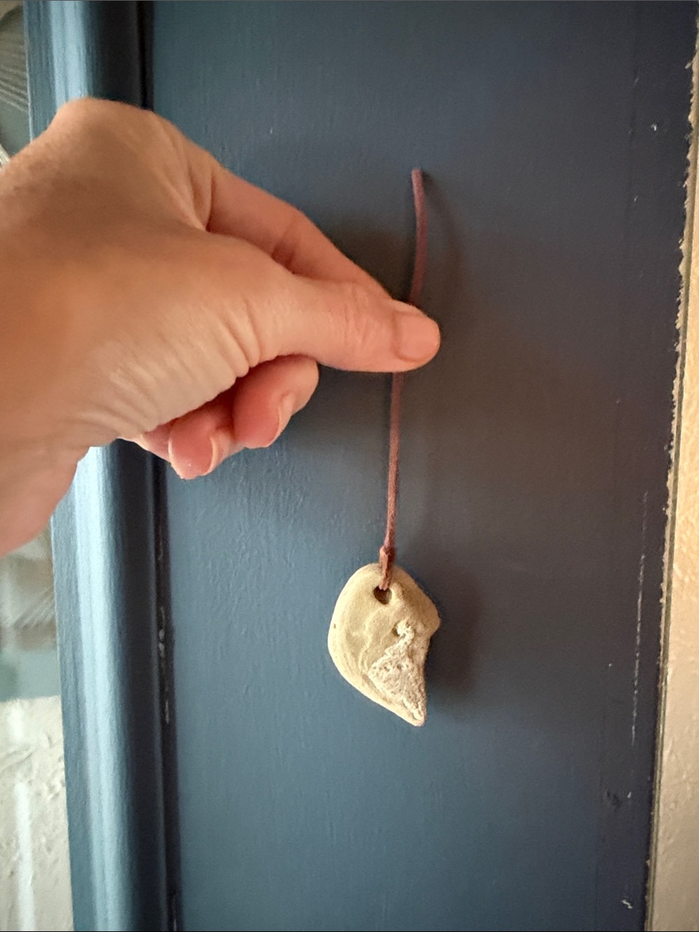 🌊 Lake Michigan Hag Stone Good Luck Charm – Single Stone Hanging Talisman 🌊